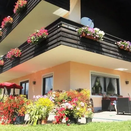 Apartamento Cosmea In By Interhome Millstatt